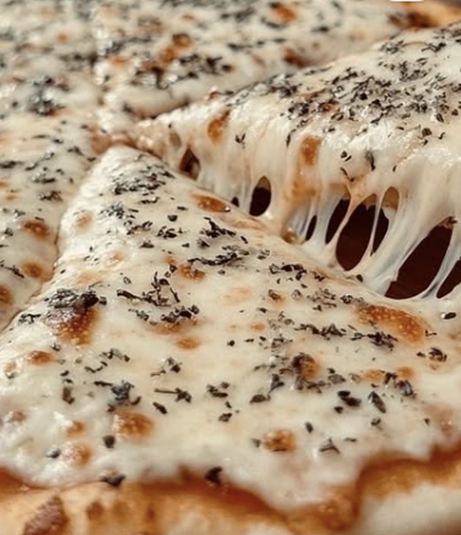 Pizza con mucha muzzarella
